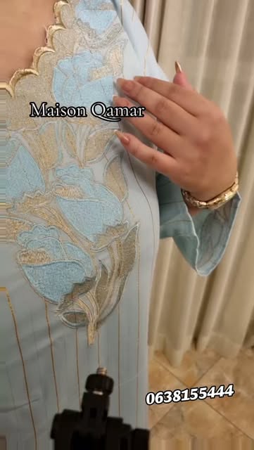 Modèle bleu ciel — Maison Qamar